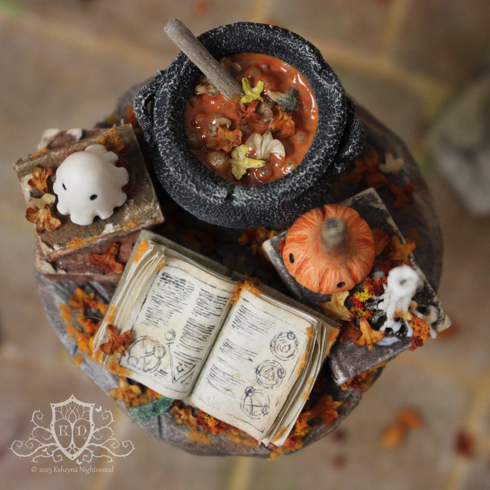 Witches Side Table - Pumpkin Spice